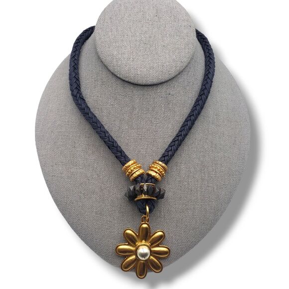 Pulcinno Black Corded Collar Necklace Matte Brushed Gold Tone Flower Pendant - Picture 11 of 11